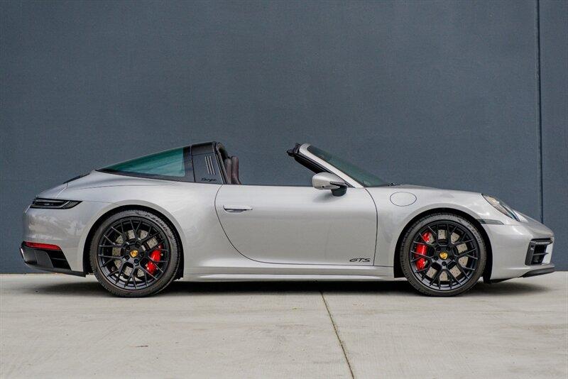 2024 Porsche 911 4S Targa 4 GTS photo 4