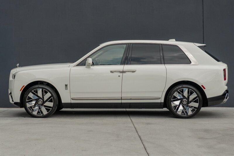 2025 Rolls Royce Cullinan photo 4