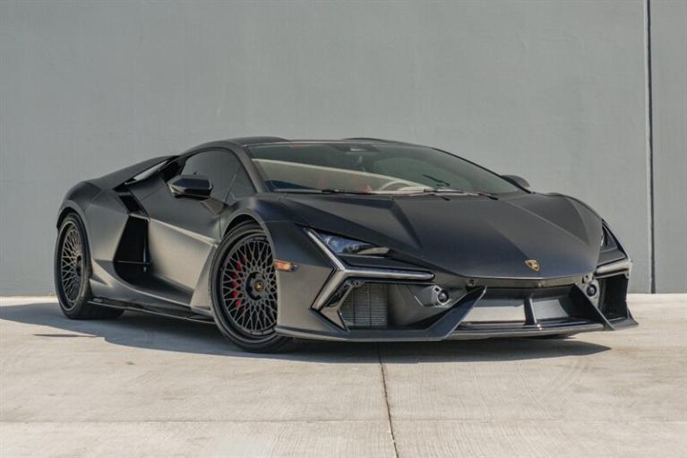 2024 Lamborghini Revuelto Base