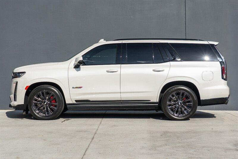 2024 Cadillac Escalade V-Series photo 4
