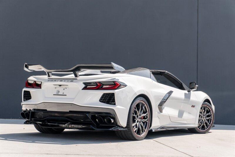 2023 Chevrolet Corvette Stingray Convertible photo 2