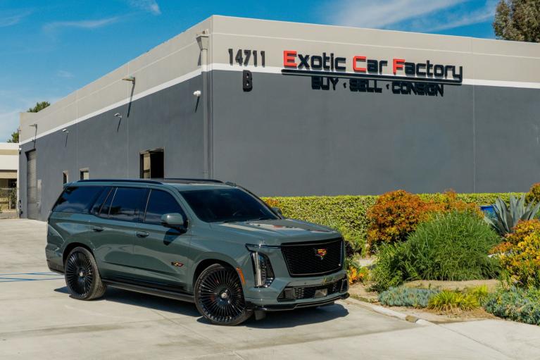 2025 Cadillac Escalade 4WD Escalade-V's photo