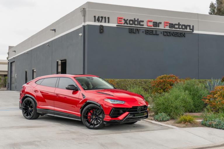 2023 Lamborghini Urus 4.0 V8 S's photo
