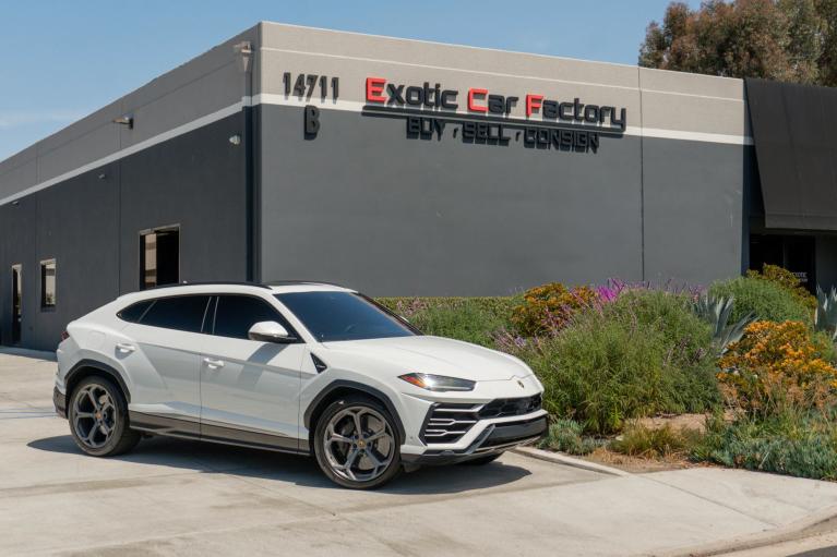 2020 Lamborghini Urus 4.0 V8's photo
