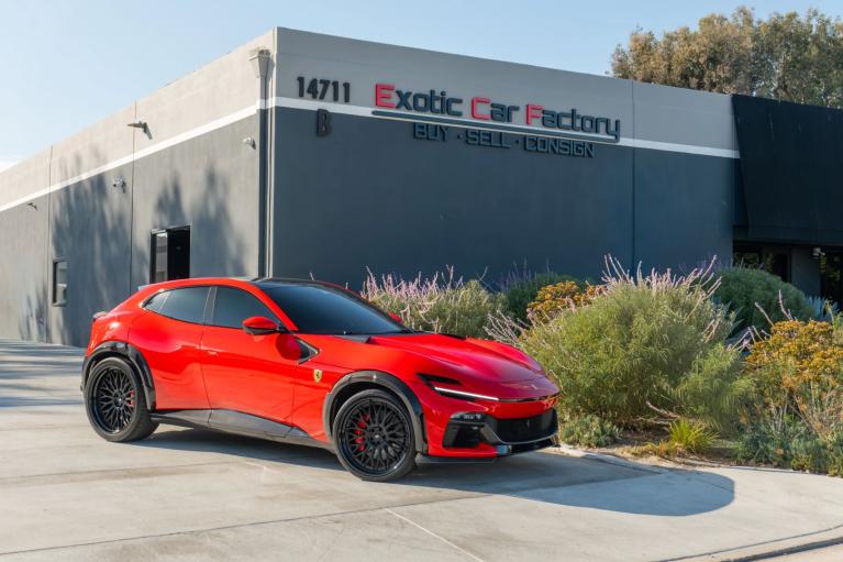 2025 Ferrari Purosangue Base