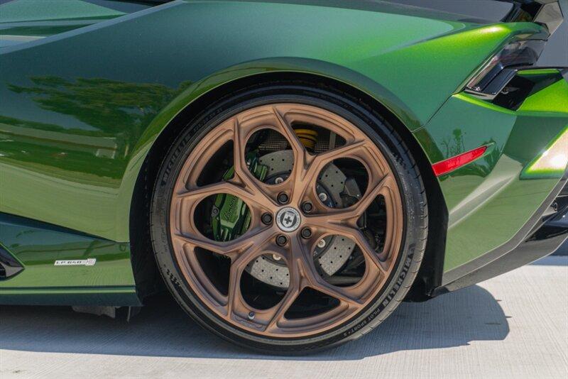 2023 Lamborghini Huracan Tecnica photo 10
