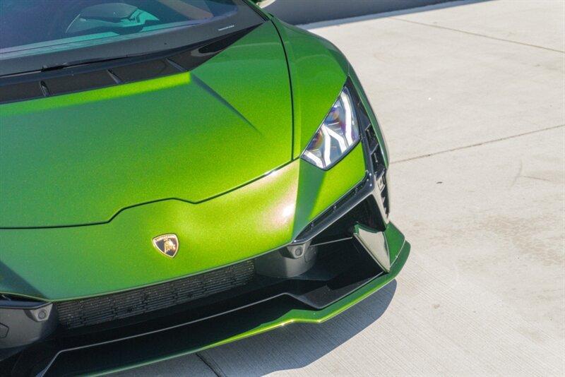 2023 Lamborghini Huracan Tecnica photo 18