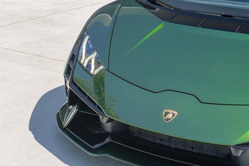 2023 Lamborghini Huracan Tecnica photo 19