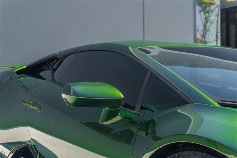 2023 Lamborghini Huracan Tecnica photo 21
