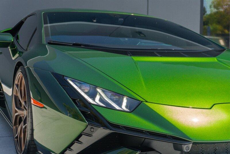 2023 Lamborghini Huracan Tecnica photo 23