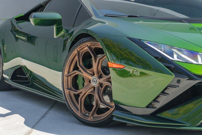 2023 Lamborghini Huracan Tecnica photo 24