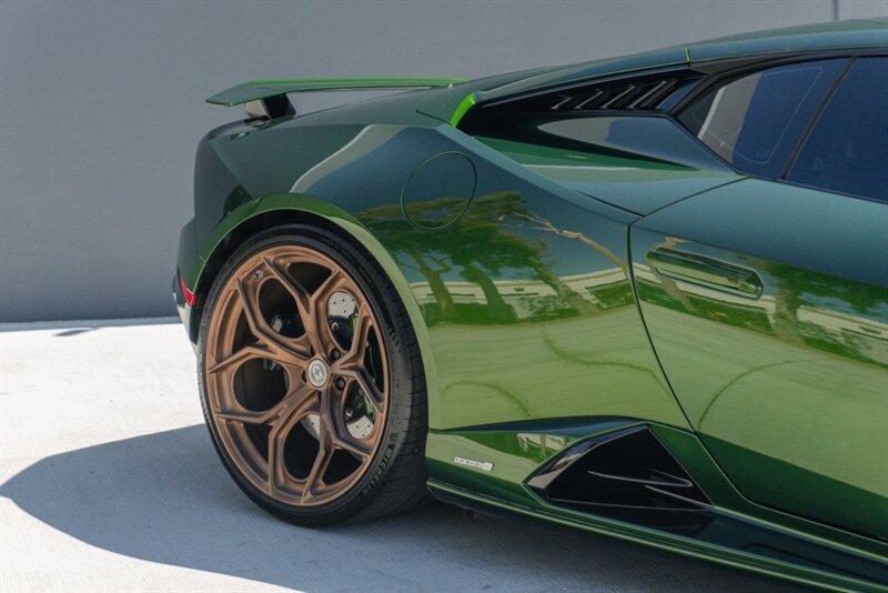 2023 Lamborghini Huracan Tecnica photo 25