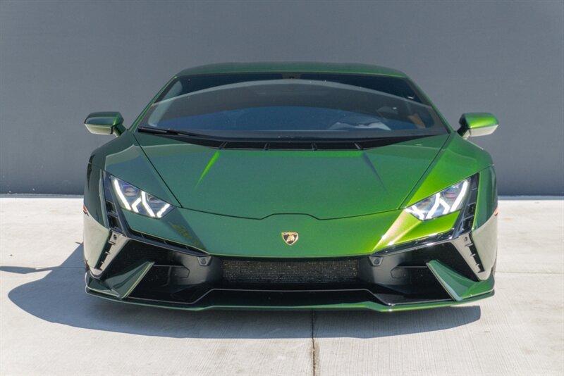 2023 Lamborghini Huracan Tecnica photo 3