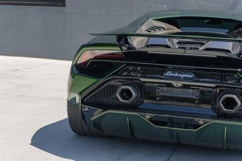 2023 Lamborghini Huracan Tecnica photo 39
