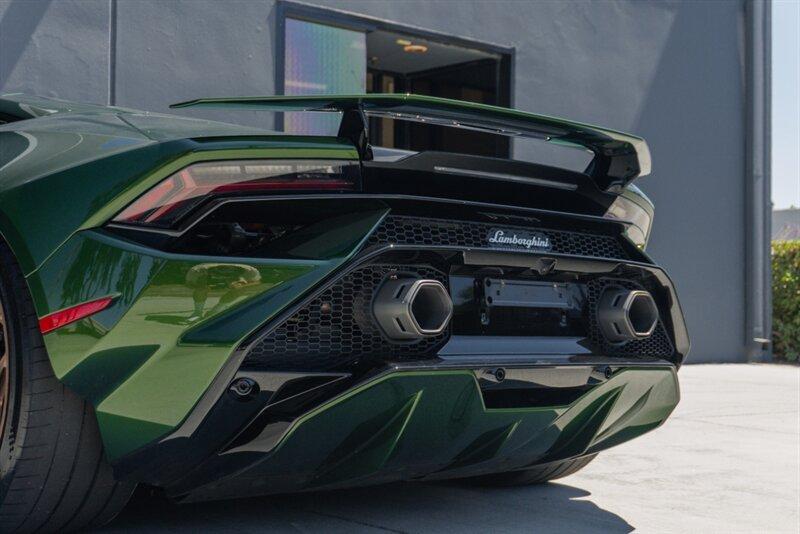 2023 Lamborghini Huracan Tecnica photo 40