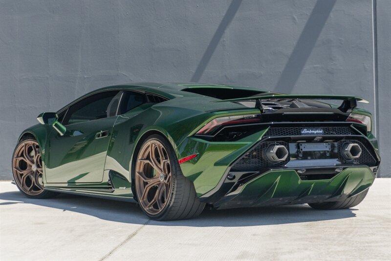 2023 Lamborghini Huracan Tecnica photo 5