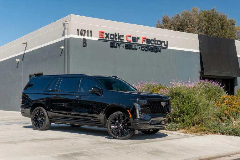 2026 Cadillac Escalade ESV Platinum Sport