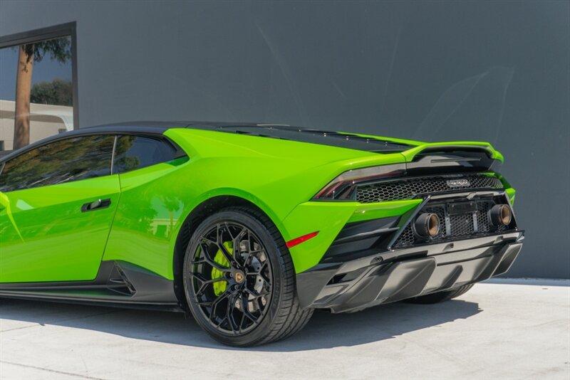 2021 Lamborghini Huracan Evo Coupe photo 12