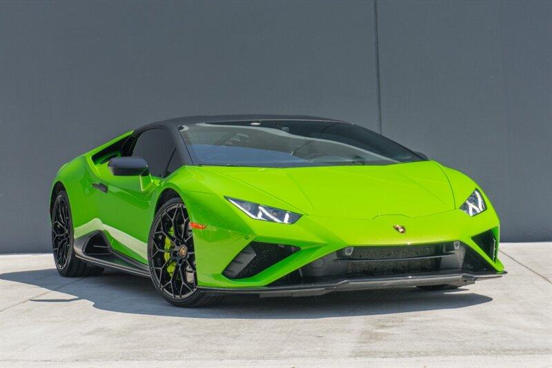 2021 Lamborghini Huracan Evo Coupe photo 2
