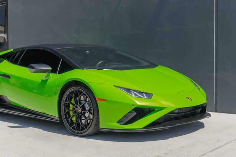 2021 Lamborghini Huracan Evo Coupe photo 26