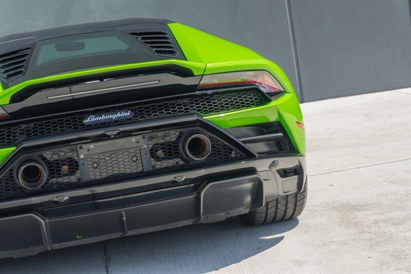 2021 Lamborghini Huracan Evo Coupe photo 30