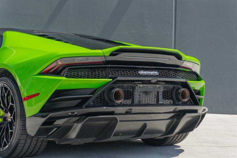 2021 Lamborghini Huracan Evo Coupe photo 33