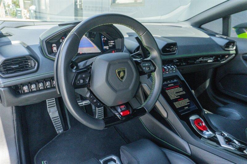 2021 Lamborghini Huracan Evo Coupe photo 42