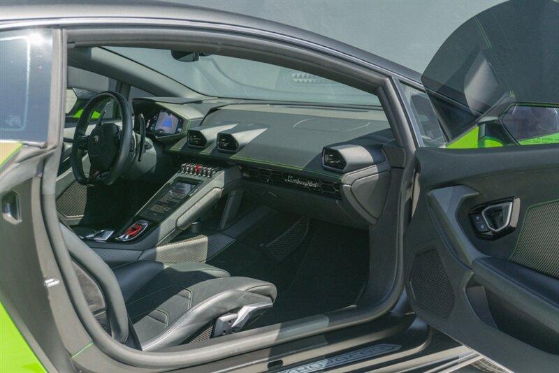 2021 Lamborghini Huracan Evo Coupe photo 50