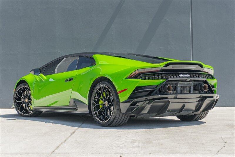 2021 Lamborghini Huracan Evo Coupe photo 6