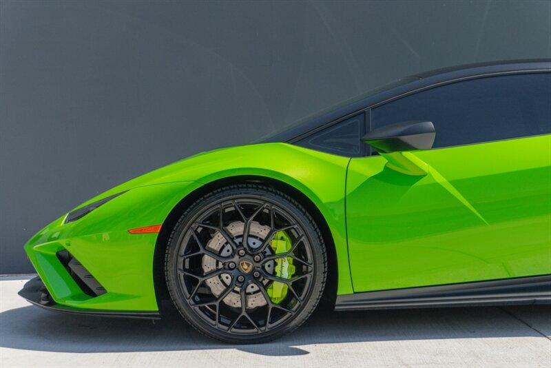2021 Lamborghini Huracan Evo Coupe photo 7