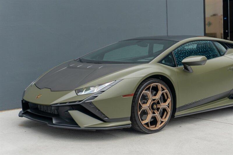 2023 Lamborghini Huracan Tecnica photo 11
