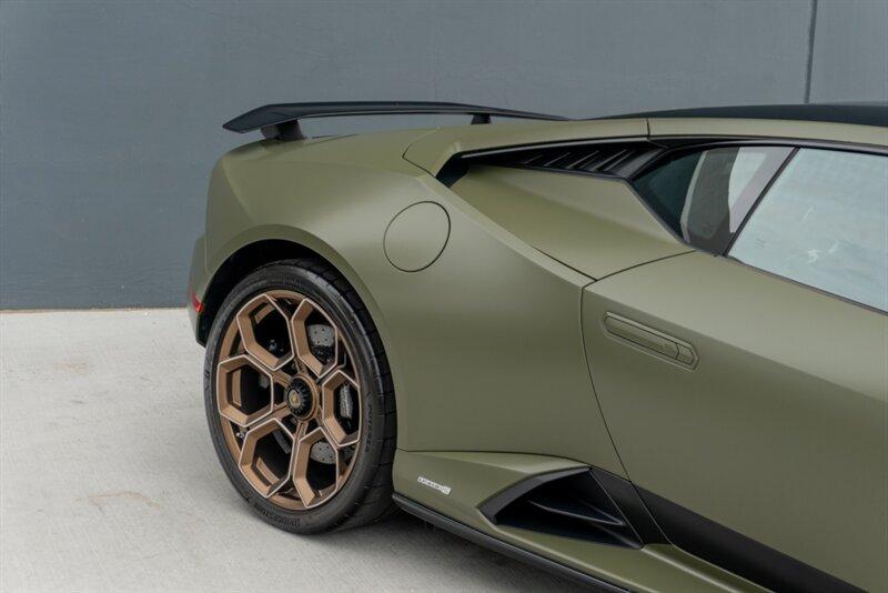 2023 Lamborghini Huracan Tecnica photo 28