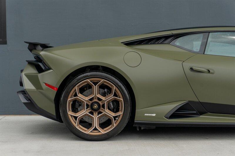 2023 Lamborghini Huracan Tecnica photo 31