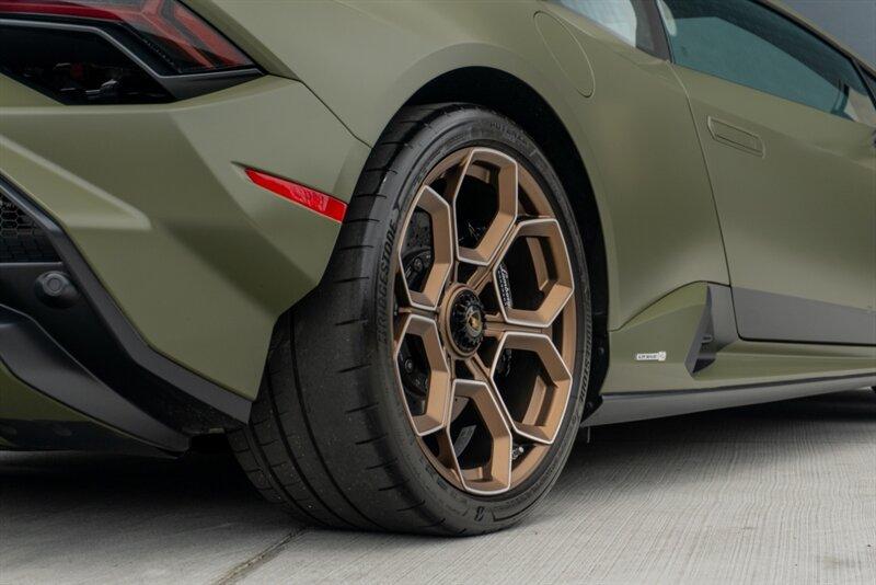 2023 Lamborghini Huracan Tecnica photo 36