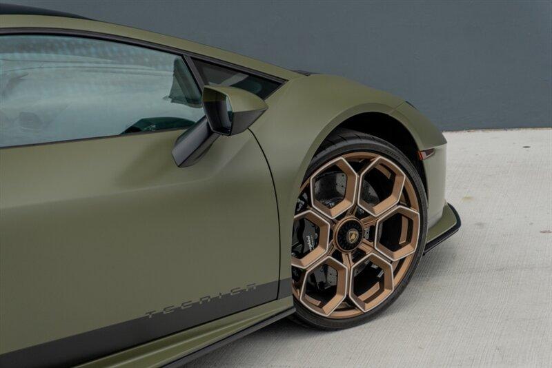 2023 Lamborghini Huracan Tecnica photo 37