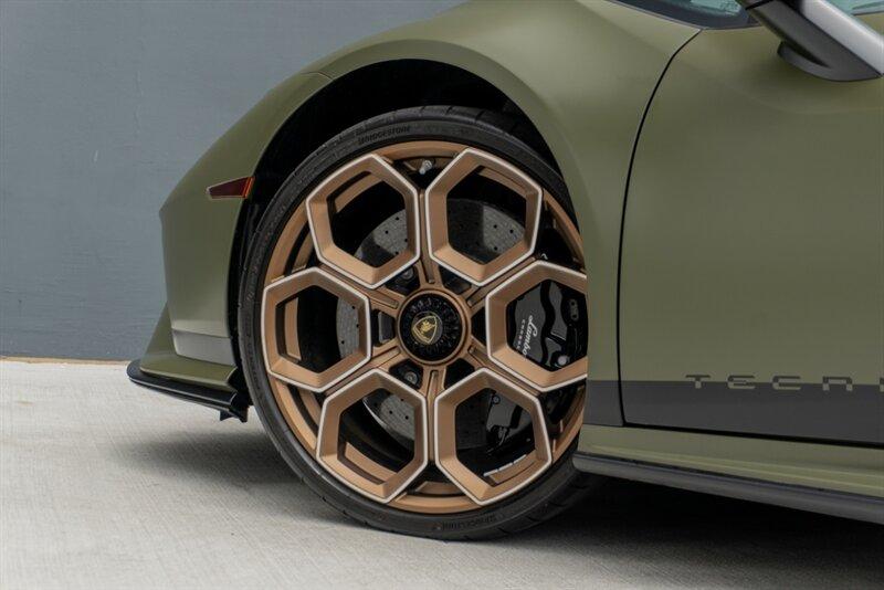 2023 Lamborghini Huracan Tecnica photo 44