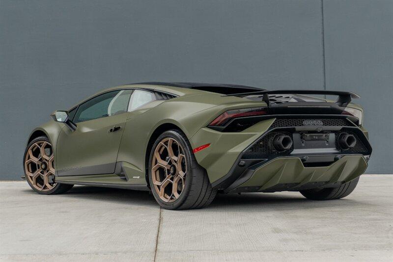 2023 Lamborghini Huracan Tecnica photo 8