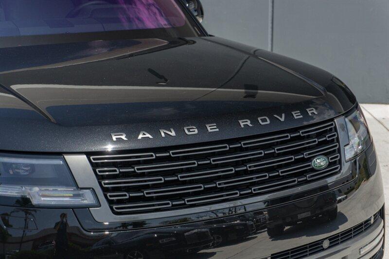 2023 Land Rover Range Rover SE photo 31