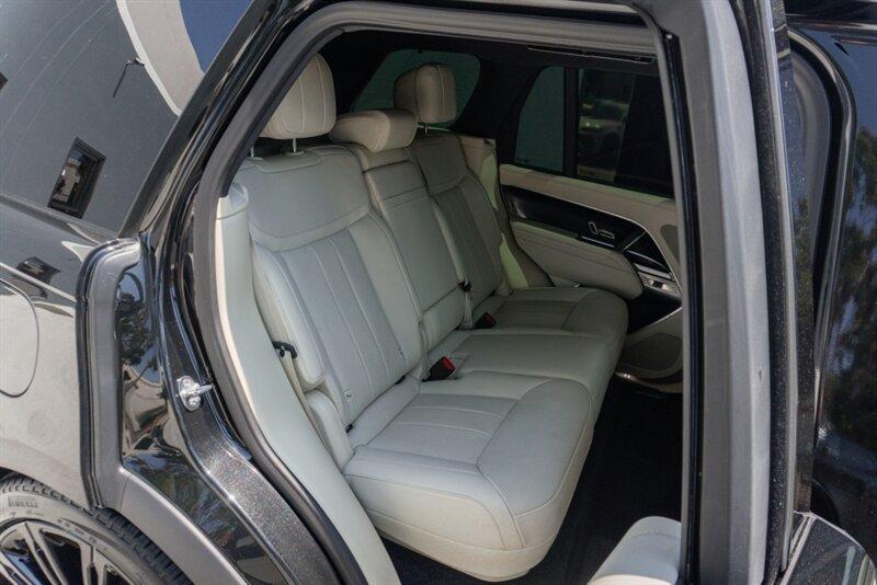 2023 Land Rover Range Rover SE photo 49