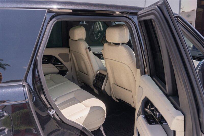 2023 Land Rover Range Rover SE photo 52