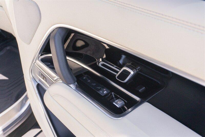 2023 Land Rover Range Rover SE photo 54