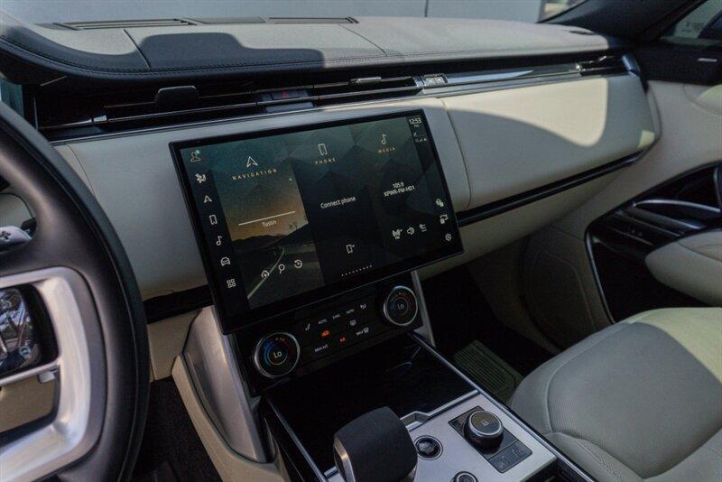 2023 Land Rover Range Rover SE photo 63