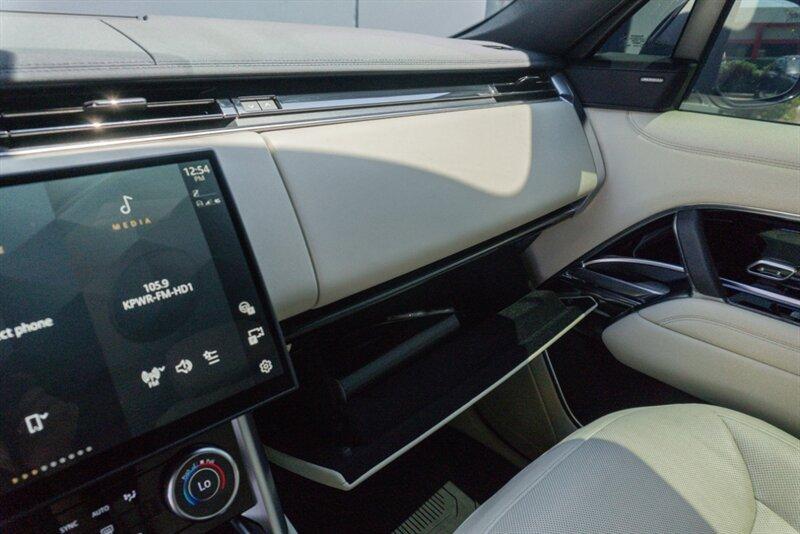 2023 Land Rover Range Rover SE photo 67