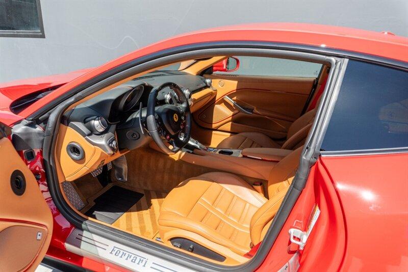 2017 Ferrari F12 Berlinetta Berlinetta photo 9