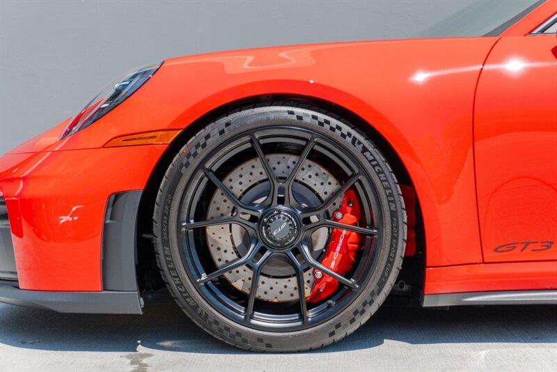 2025 Porsche 911 GT3 Touring photo 16