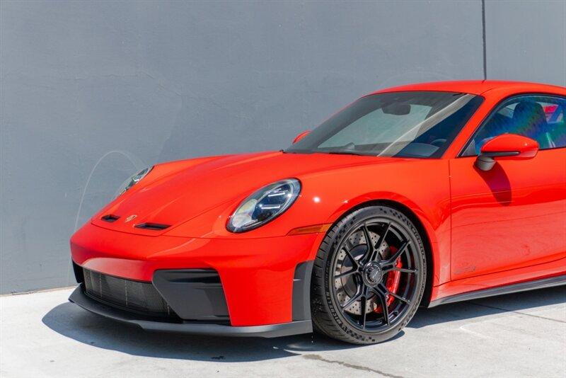 2025 Porsche 911 GT3 Touring photo 17