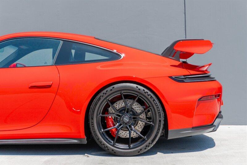 2025 Porsche 911 GT3 Touring photo 18