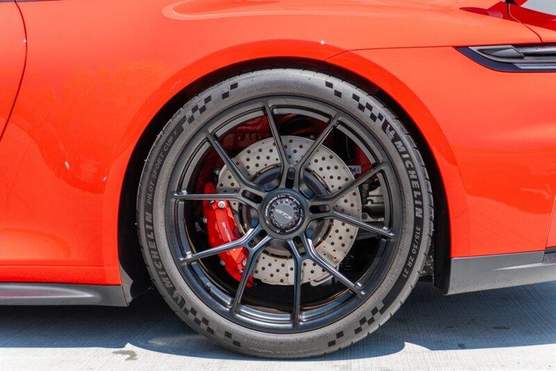 2025 Porsche 911 GT3 Touring photo 19