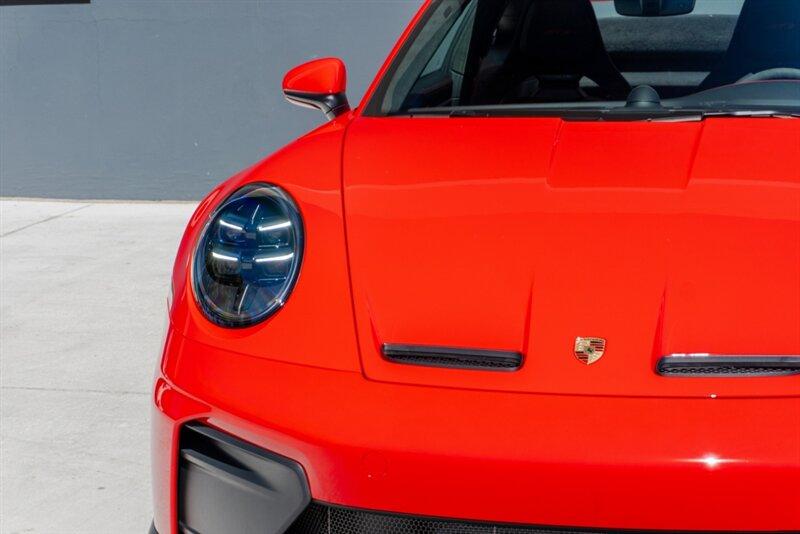 2025 Porsche 911 GT3 Touring photo 25