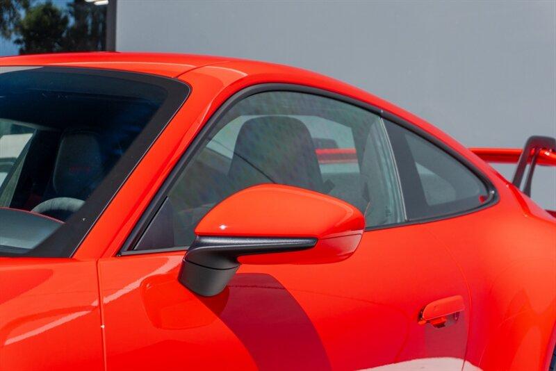 2025 Porsche 911 GT3 Touring photo 27
